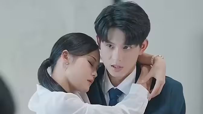 重生后，虐文霸总拿了宠妻剧本第06集